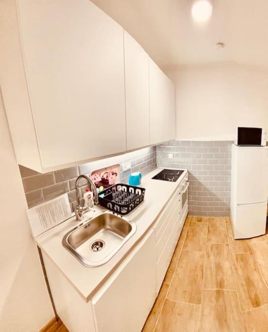 Lemon Premium Apartment Szeged Buitenkant foto