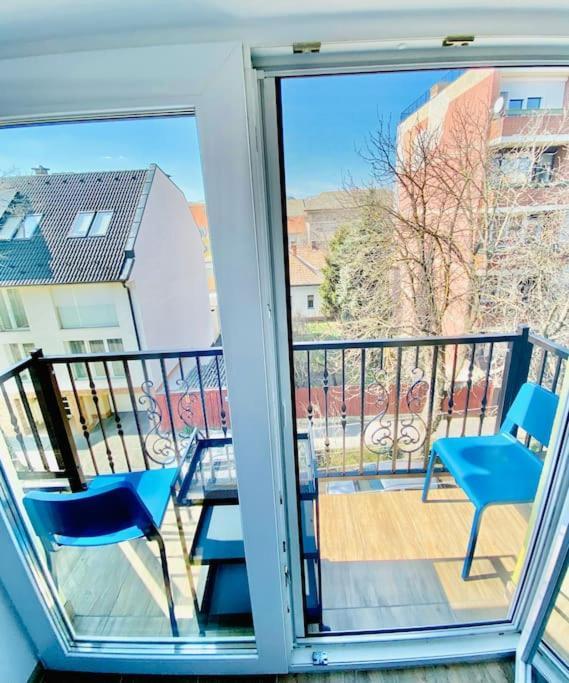 Lemon Premium Apartment Szeged Buitenkant foto